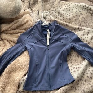 size 2 Lululemon cropped lavender define jacket